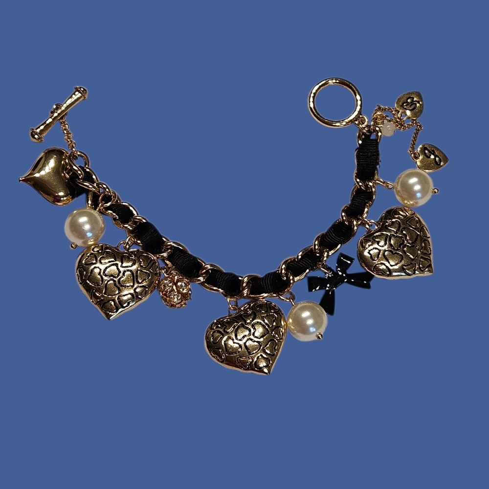 💛🐆Betsey Johnson Cheetah Big Cat Print Puffy Hearts Charm Toggle Bracelet NWOT - Picture 7 of 11